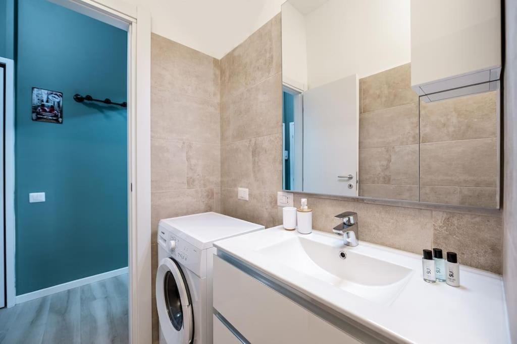 Linate Airport Elegant Suite,Tram 1 Minute Away Milán Exterior foto